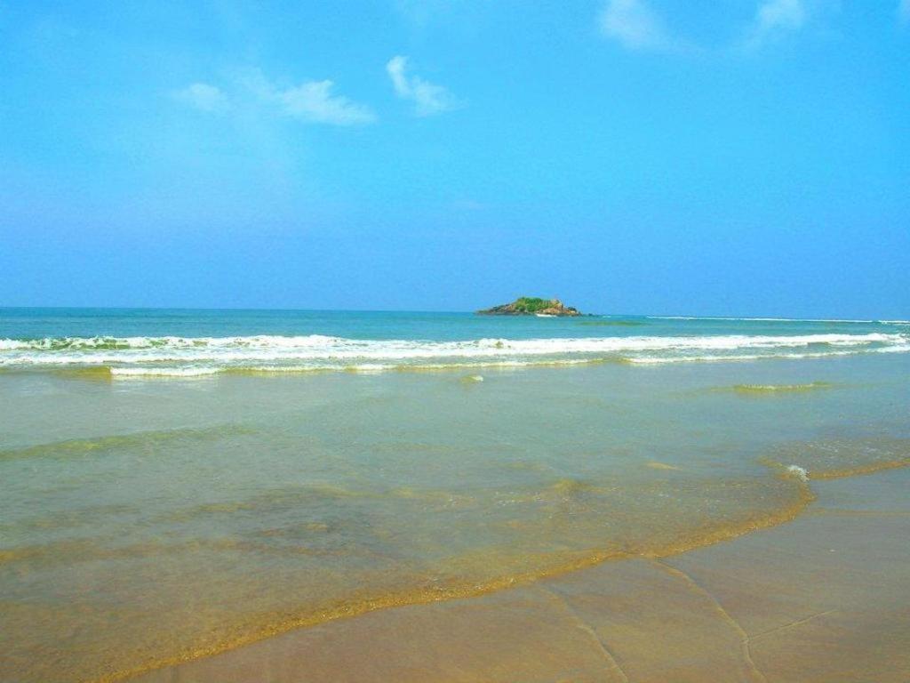 Sagarika Beach Hotel Moragalla Luaran gambar