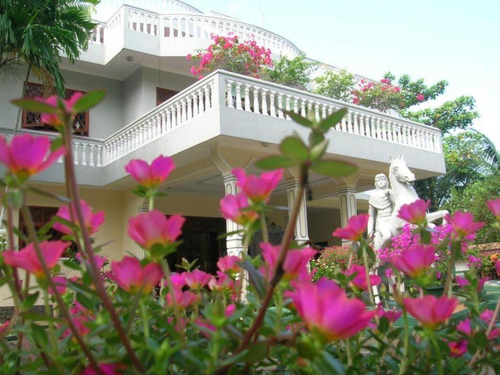 Sagarika Beach Hotel Moragalla Luaran gambar