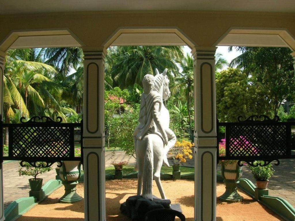Sagarika Beach Hotel Moragalla Luaran gambar
