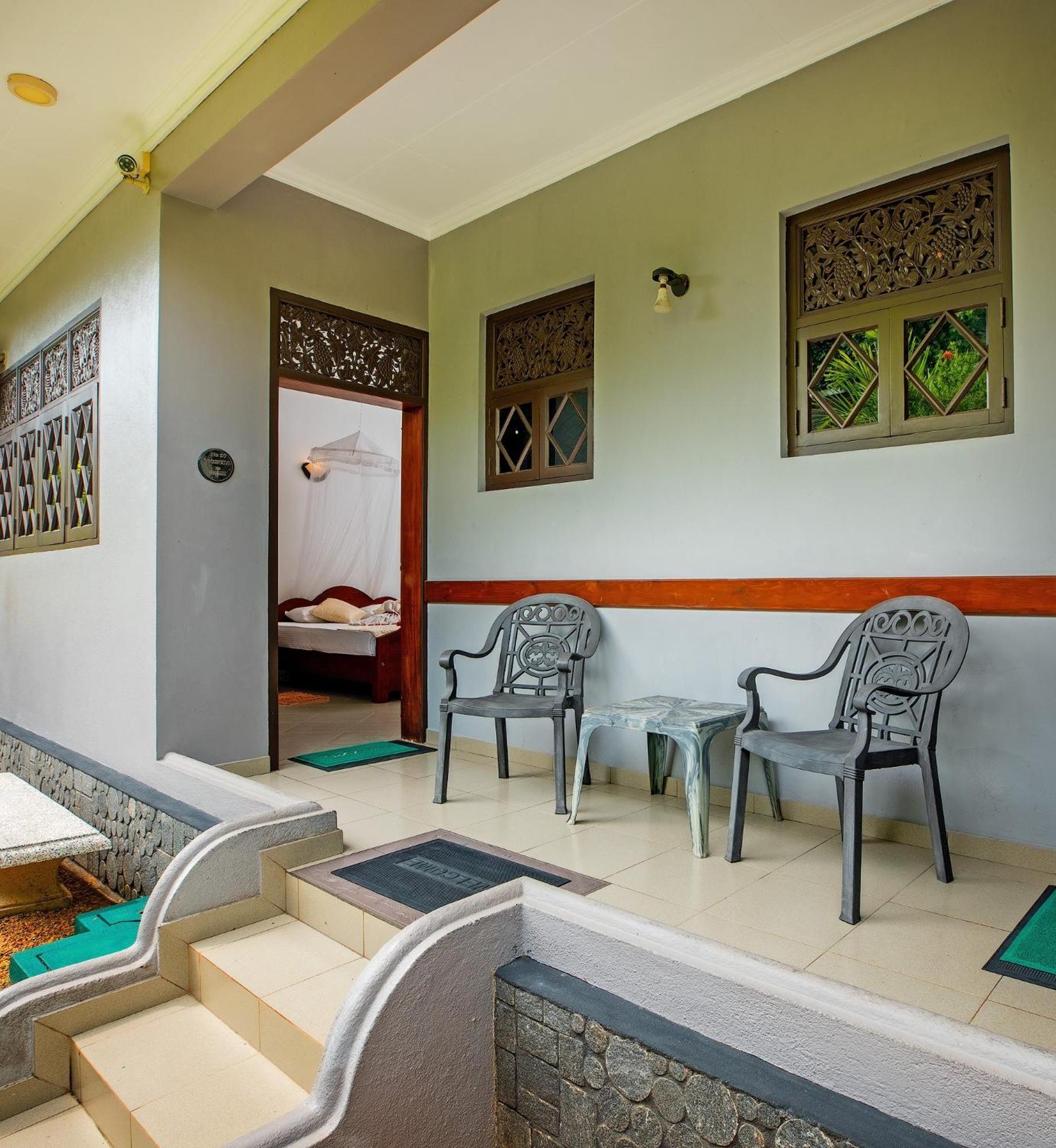 Sagarika Beach Hotel Moragalla Luaran gambar