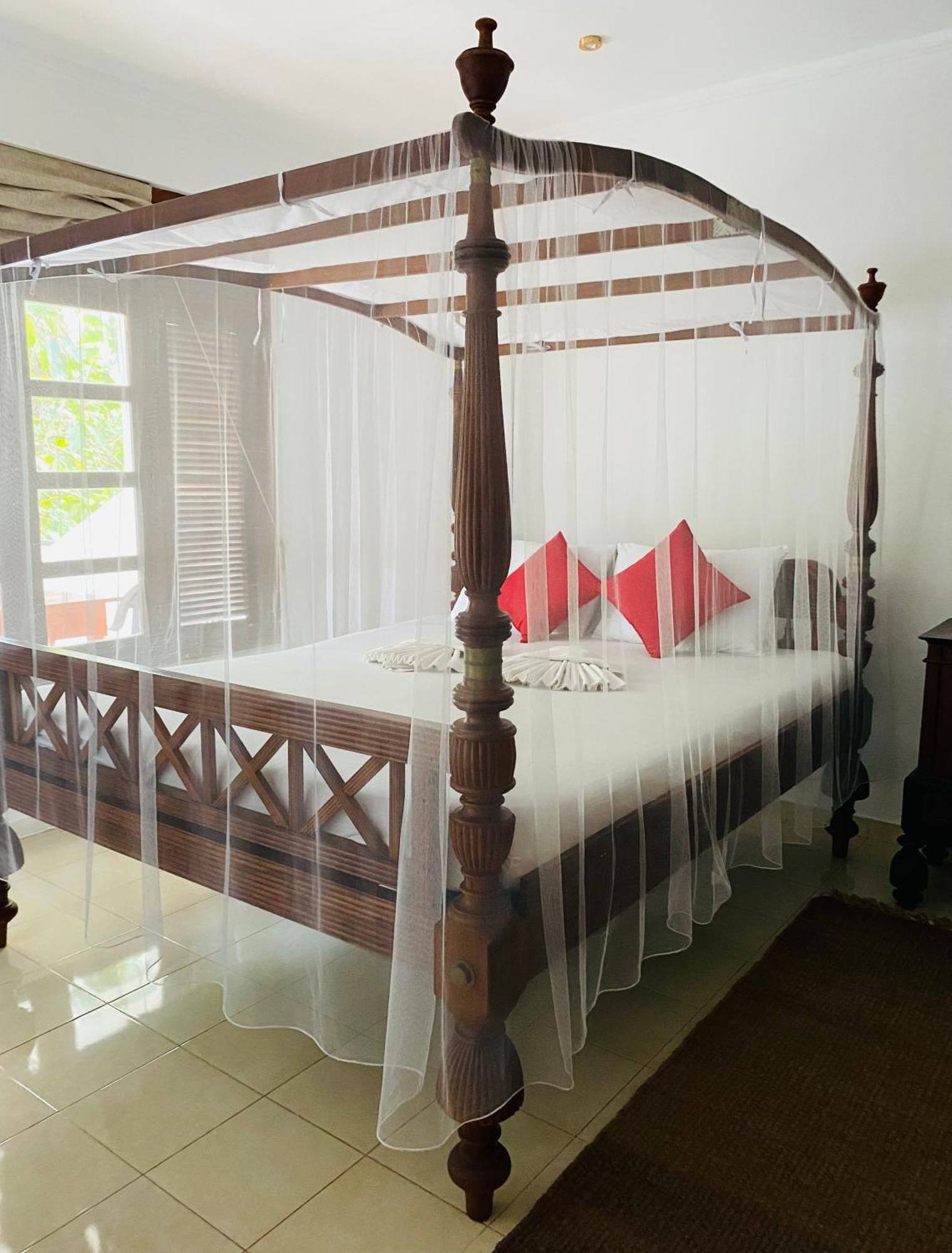 Sagarika Beach Hotel Moragalla Luaran gambar
