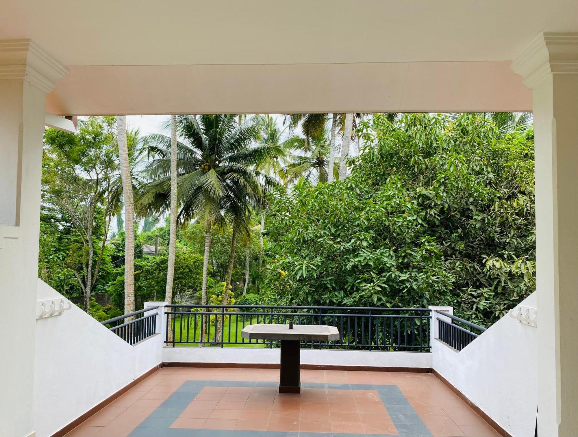 Sagarika Beach Hotel Moragalla Luaran gambar