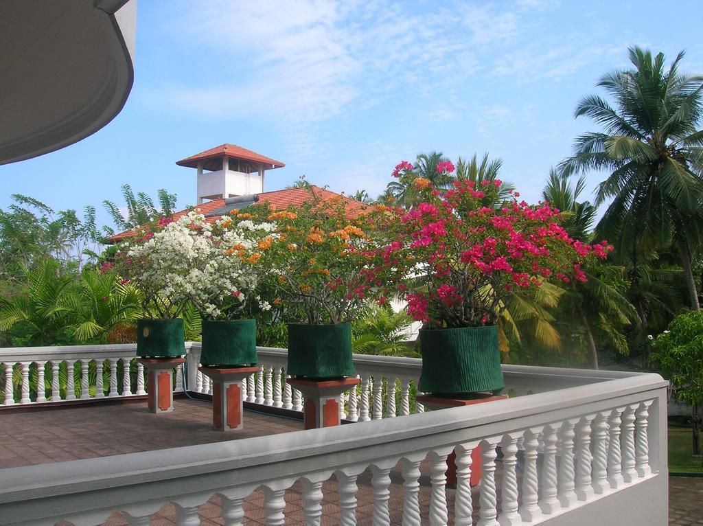 Sagarika Beach Hotel Moragalla Luaran gambar